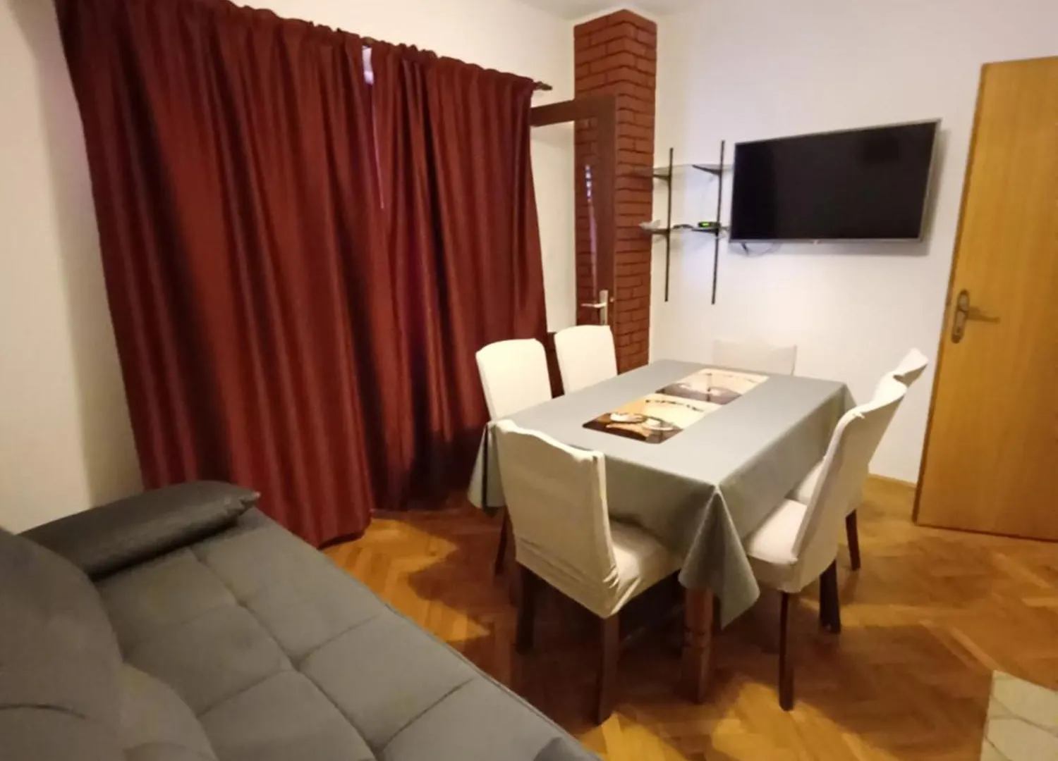 Apartmani Bada باكوشتاني 0*,