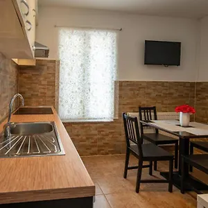 Nina Apartman