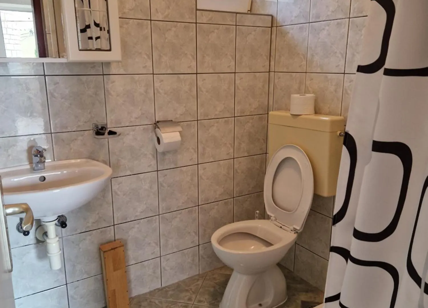 Apartmani Bada Pakoštane 0*,  Hırvatistan